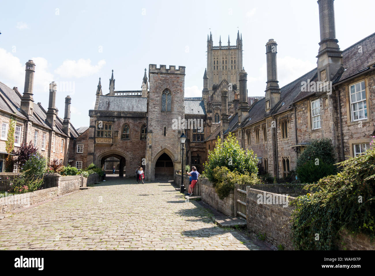 Vicar`s Close, historic street, Wells, Somerset, England, UK Stock Photo Alamy